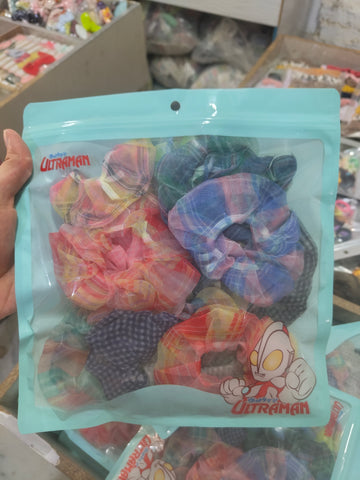Printed scrunchies pouch.